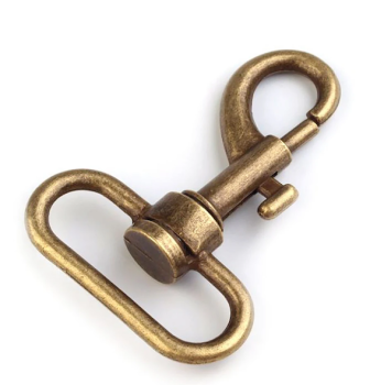 Karabiner Altmessing - 38 mm